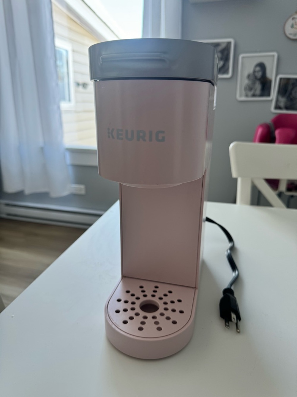 Keurig Single-Serve Coffee Maker in Light Pink and Light Gray